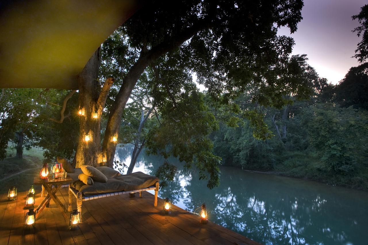 Banjaar Tola Kanha National Park - A Taj Safari Lodge Buitenkant foto