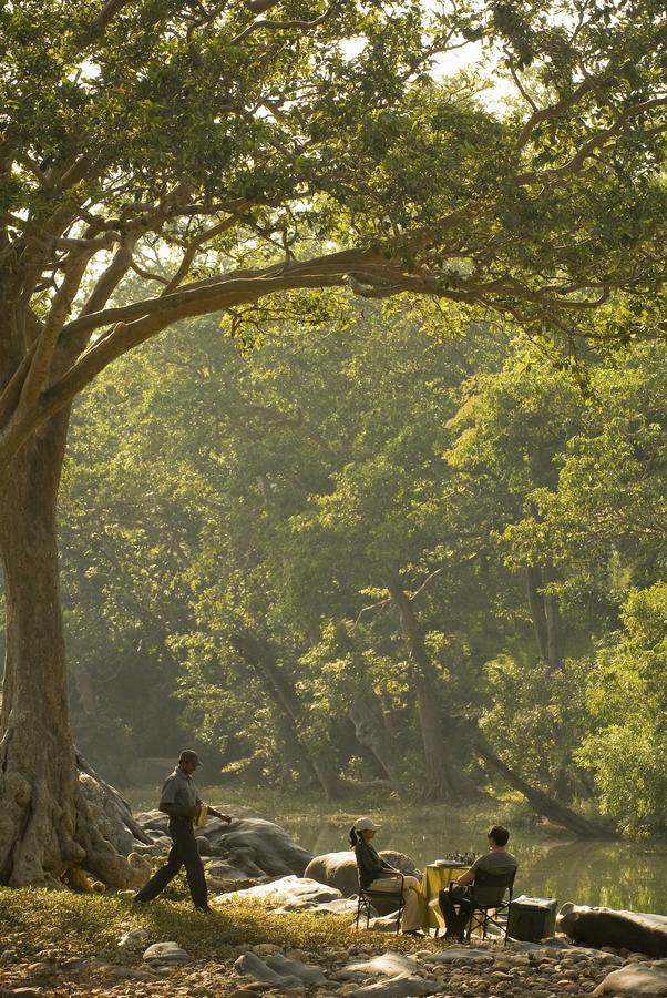 Banjaar Tola Kanha National Park - A Taj Safari Lodge Buitenkant foto